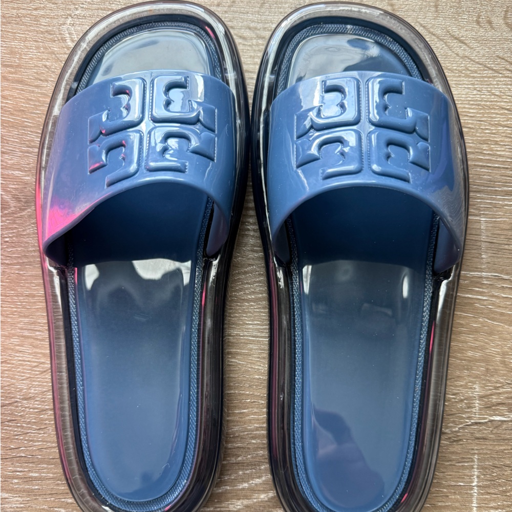 Tory Burch Women’s Bubble Jelly Navy Sandal.  Size 7.  New With Box.